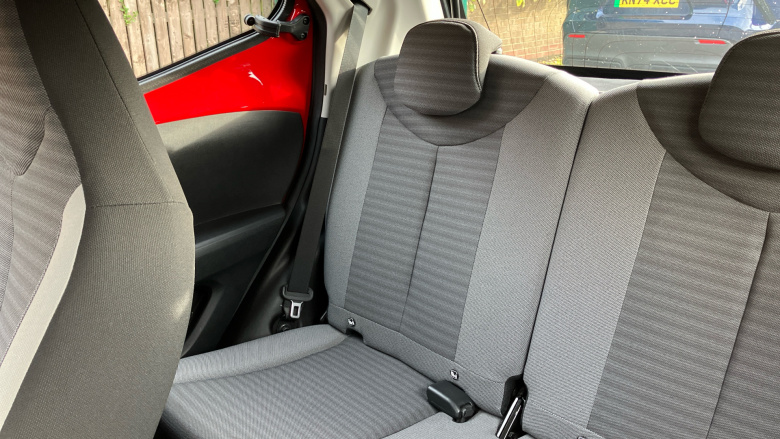 Toyota Aygo 1.0 VVT-i X-Play 5dr x-shift Petrol Hatchback